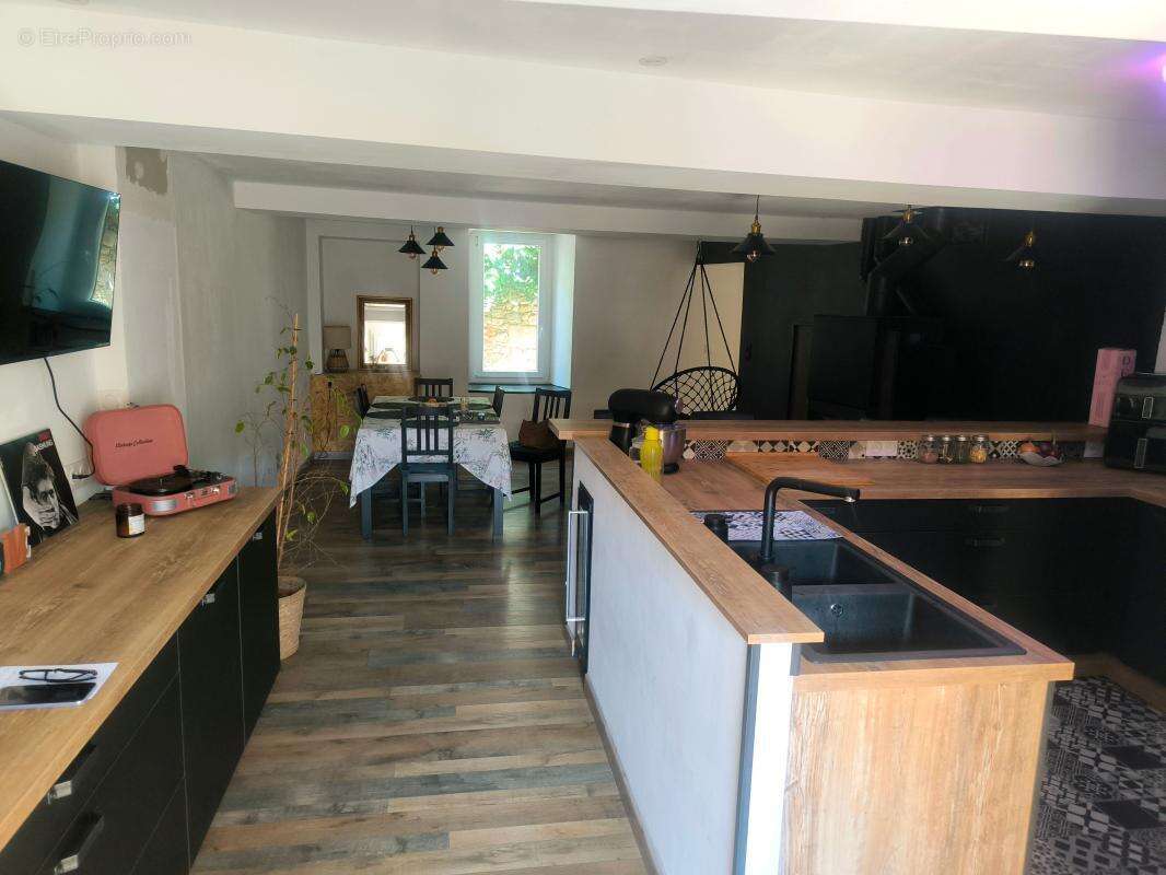 Maison + patio + garage - photo 11