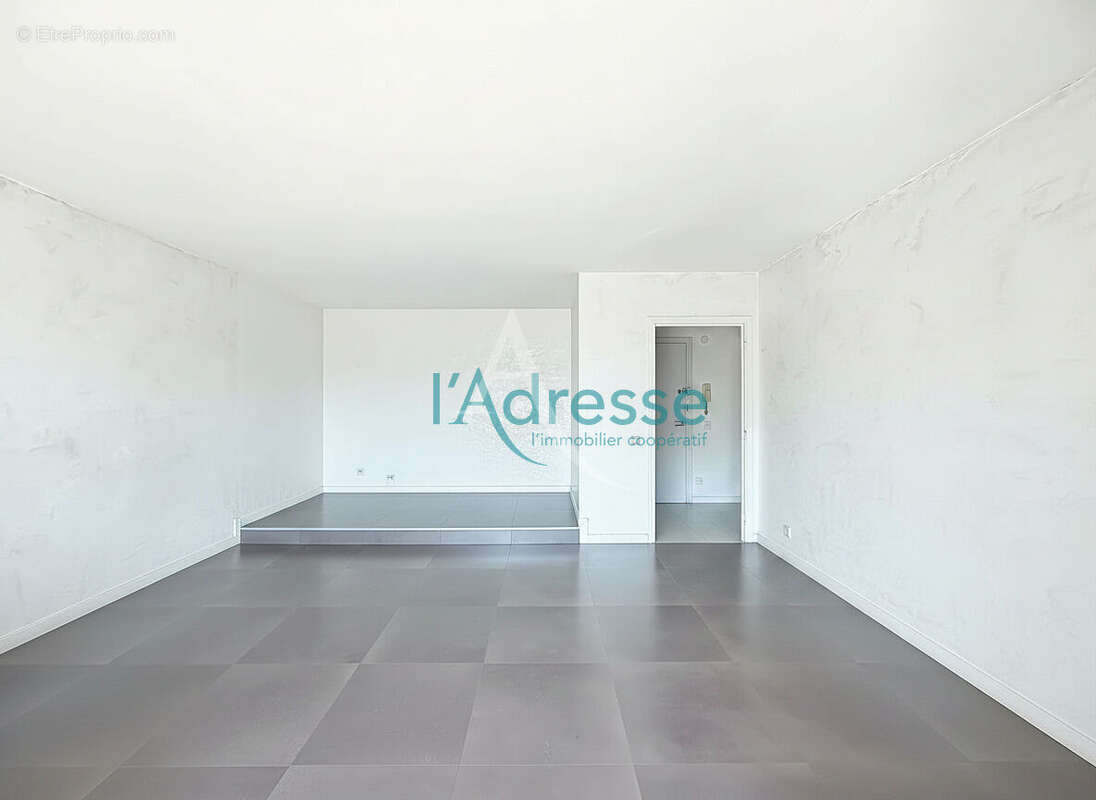 COUP DE COEUR!!! beau 2 pièces de 51 m² en dernier étage avec cave et parking sous-sol ! - photo 6