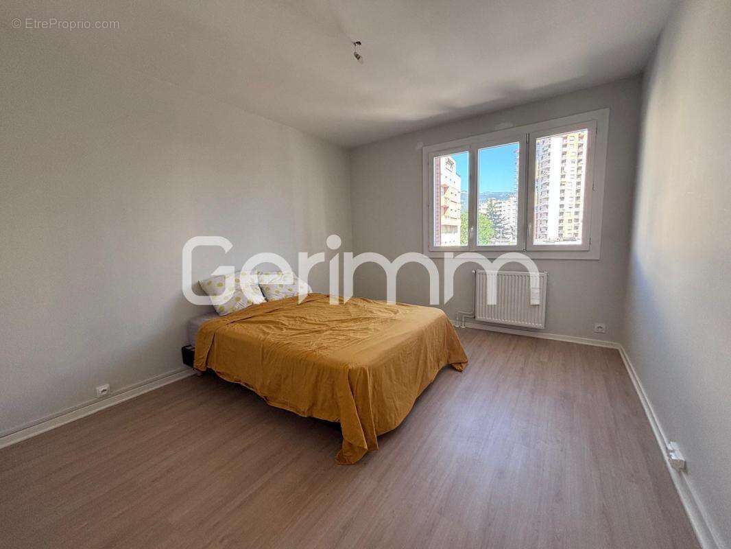 Vente - Appartement - 4 pièces + cuisine - 72 m² - 145 000 € - - photo 11