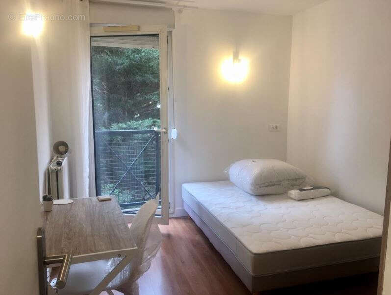 Appartement à COURCOURONNES