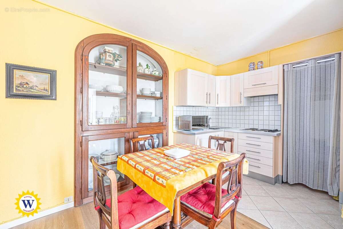 Appartement à SAINT-LAURENT-DU-VAR