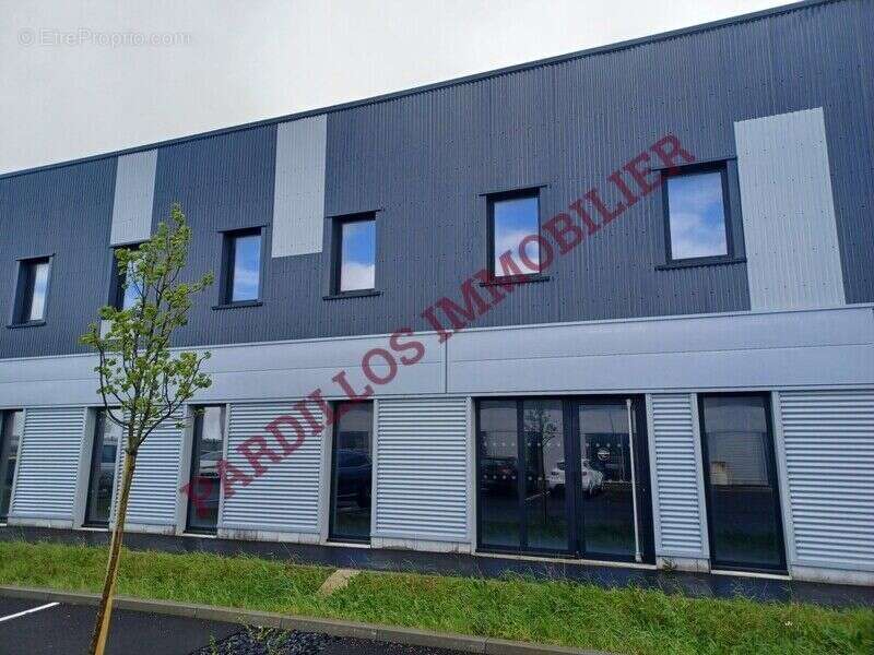 Photo 2 - Commerce à IFS