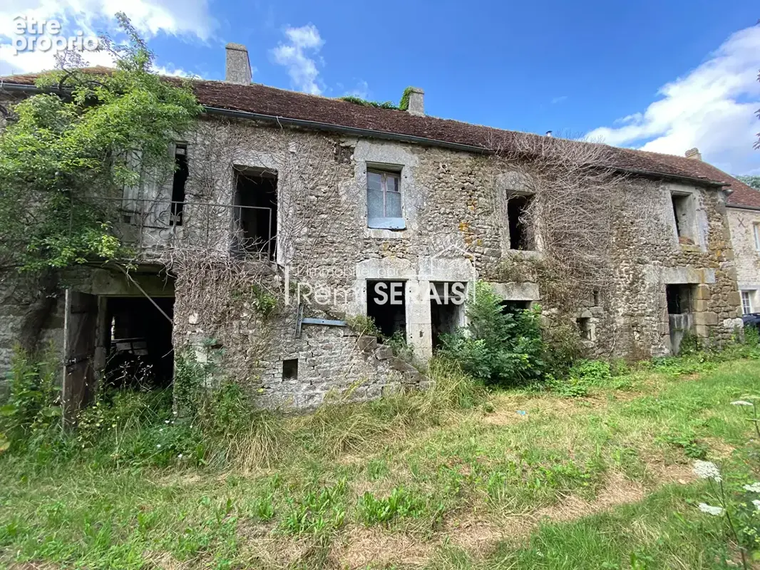 Maison à AVOINE