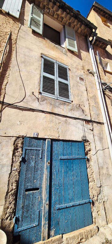 Appartement à COTIGNAC