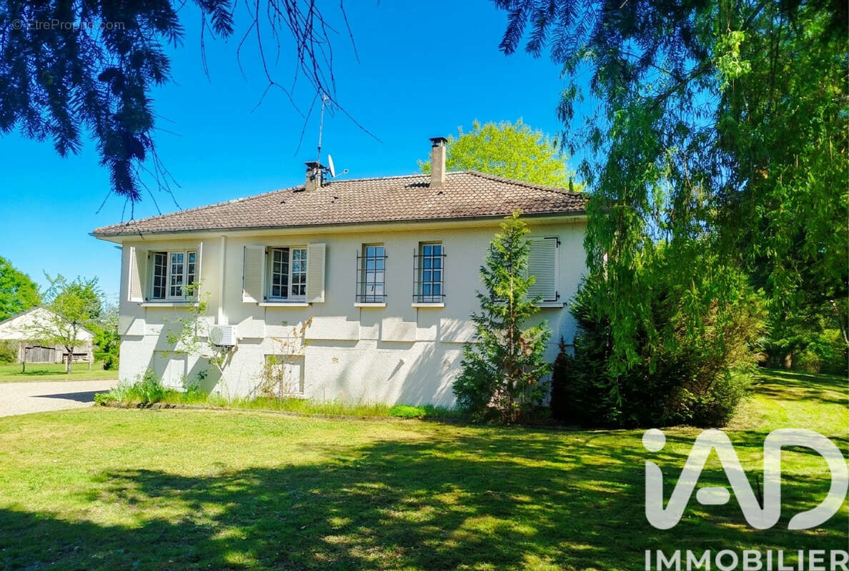 Photo 2 - Maison à DOMERAT