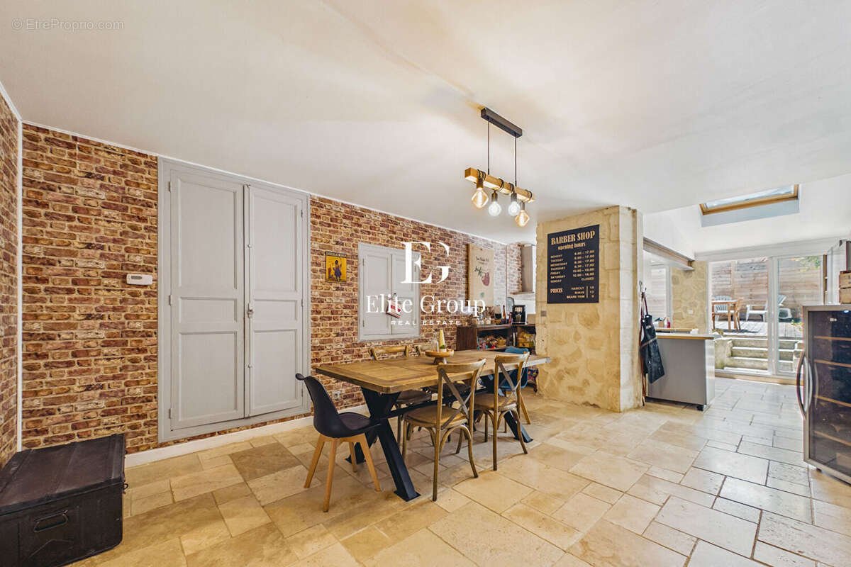 Maison à CHATEAUNEUF-SUR-CHARENTE