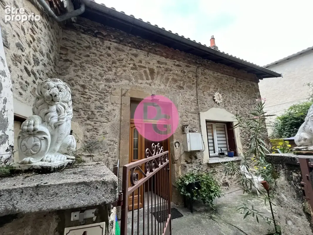 Maison à LIVINHAC-LE-HAUT