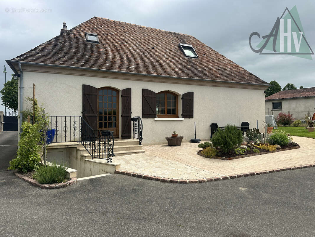 Maison à BRAY-SUR-SEINE