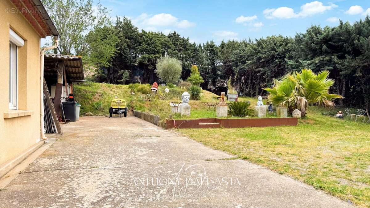 Maison à VILLENEUVE-MINERVOIS