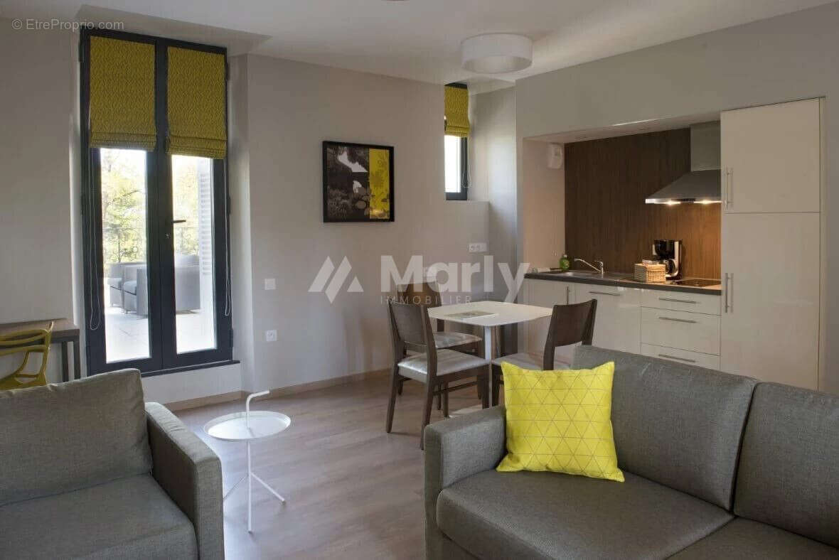 Appartement 62 m² à Parthenay  - photo 5