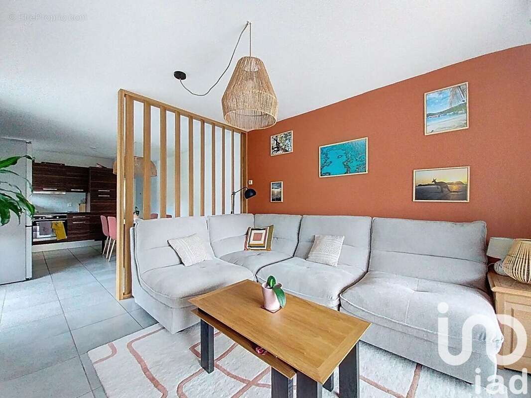 Photo 2 - Appartement à ALLONZIER-LA-CAILLE