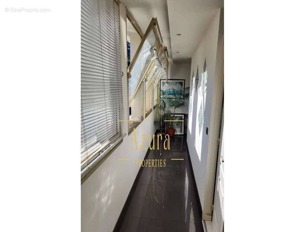 Appartement à MANDELIEU-LA-NAPOULE