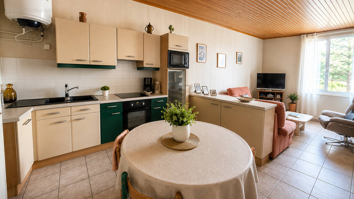 Appartement à CHAZELLES-SUR-LYON