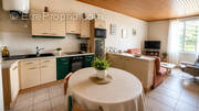 Appartement à CHAZELLES-SUR-LYON