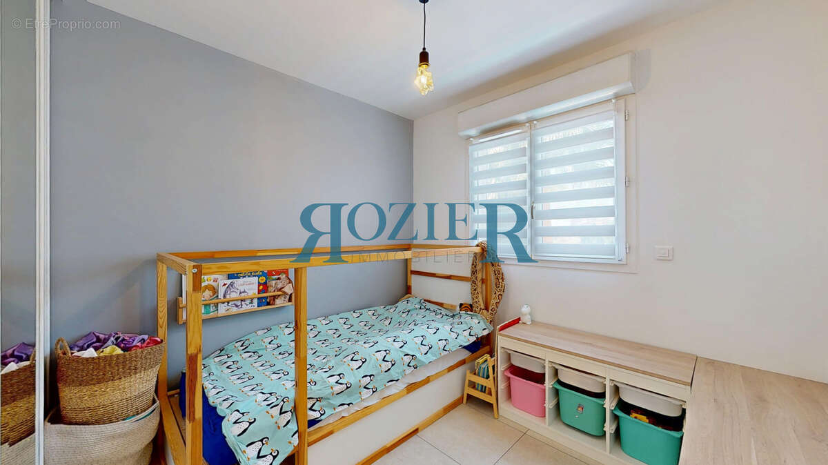 MOUGINS   Maison jumelée provençale avec piscine   4 chambres - photo 17