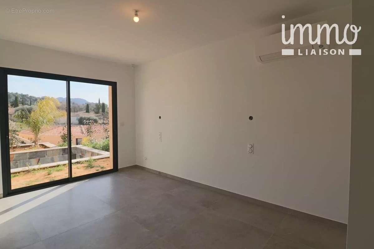 Maison à LE CASTELLET