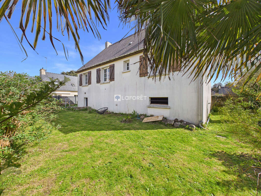 Maison à ERGUE-GABERIC