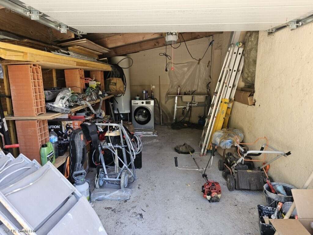 Pavillon de 3 Chambres avec Garage - 8km de Ruffec - photo 10