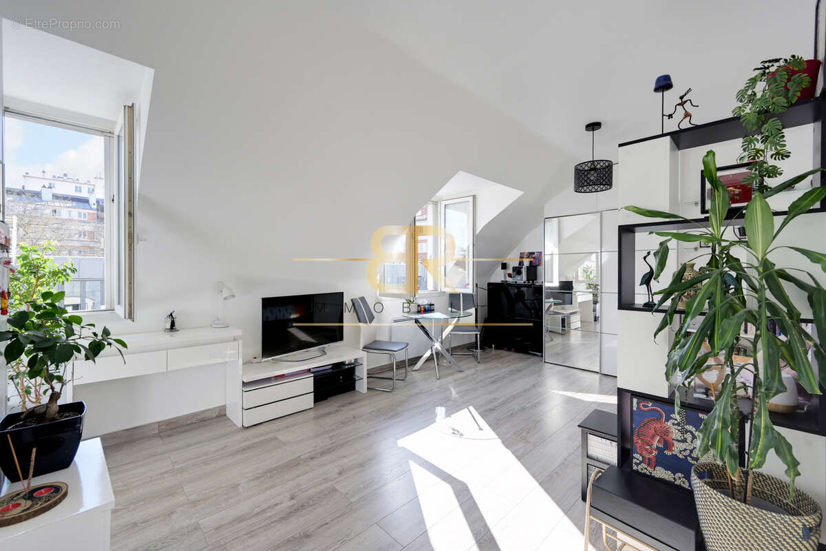 Appartement à PARIS-12E