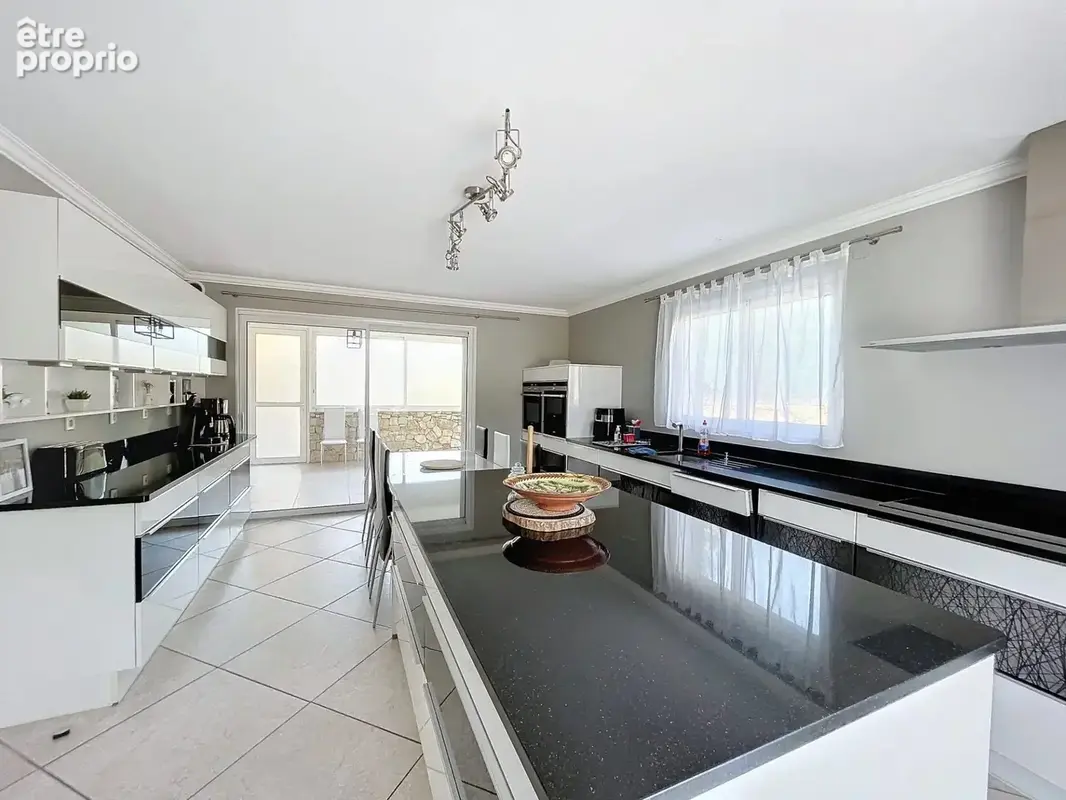 Maison 12 pièces 451 m² à vendre à Puget-Sur-Argens (83480) - photo 3