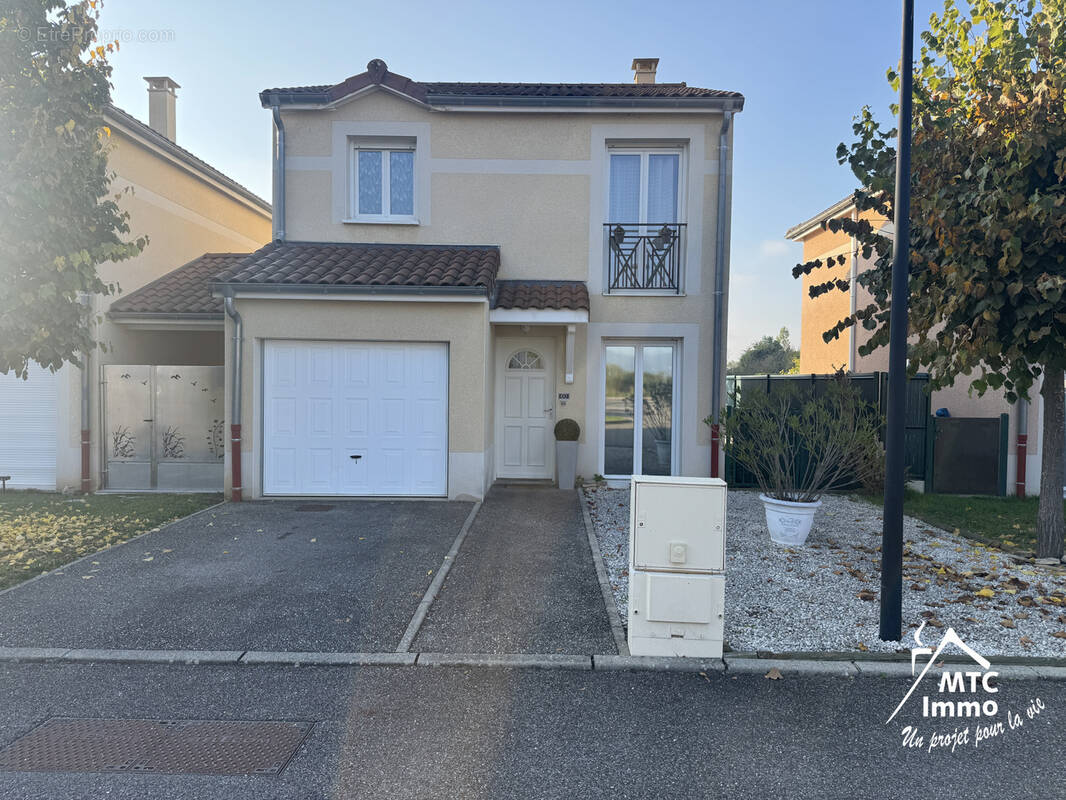 Maison à LOYETTES