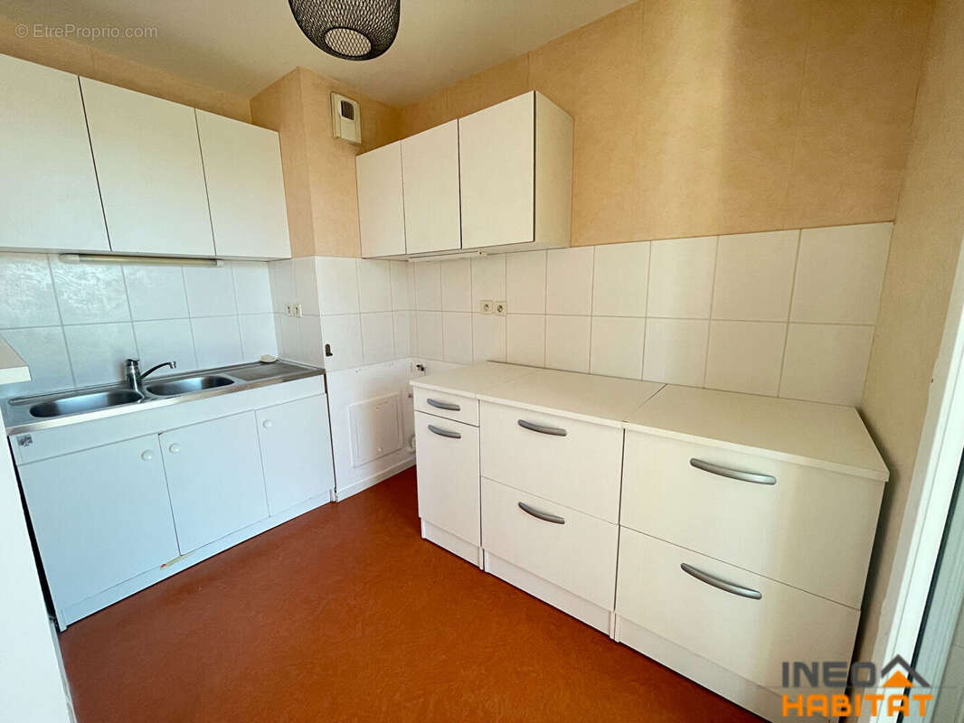 Appartement à LA MEZIERE