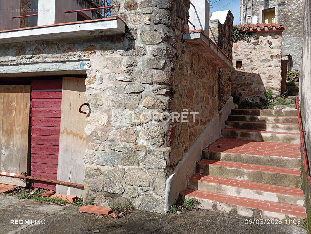 Maison à SERRALONGUE