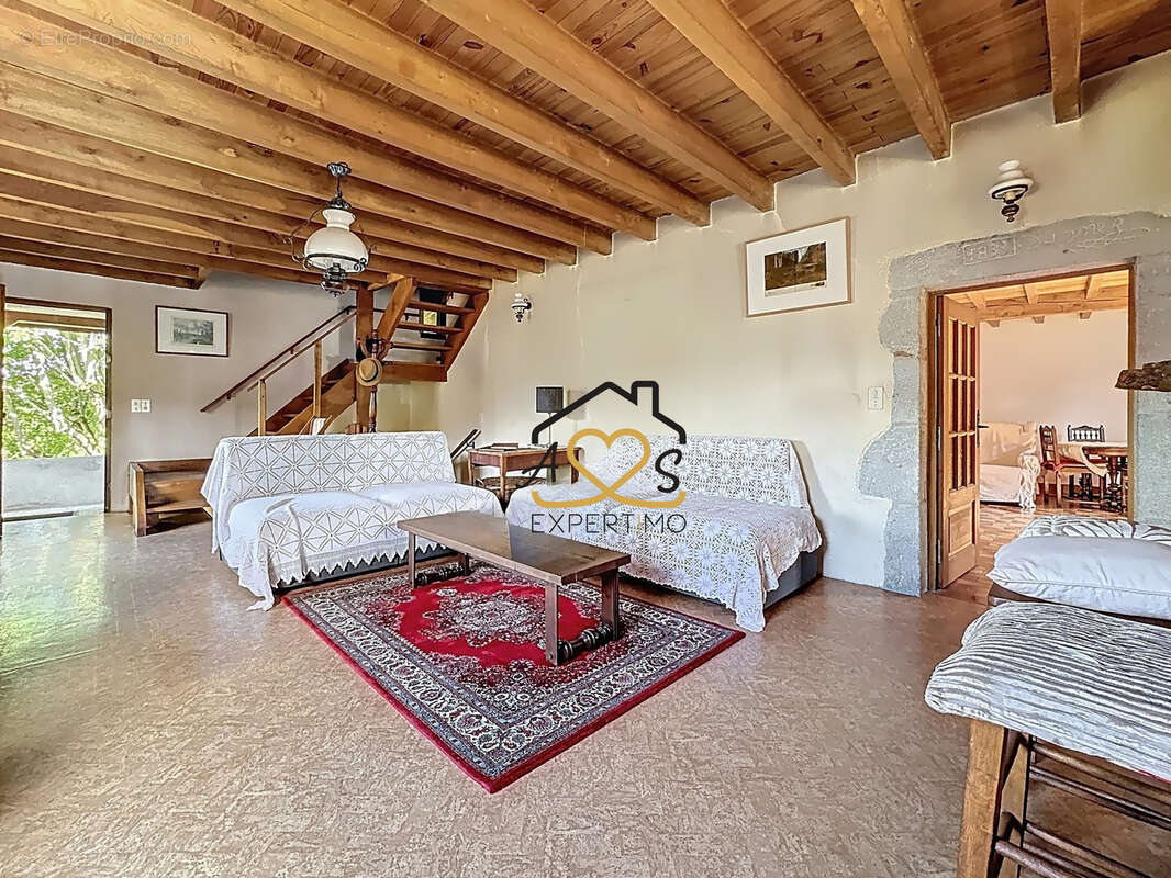 Maison à TREZIOUX