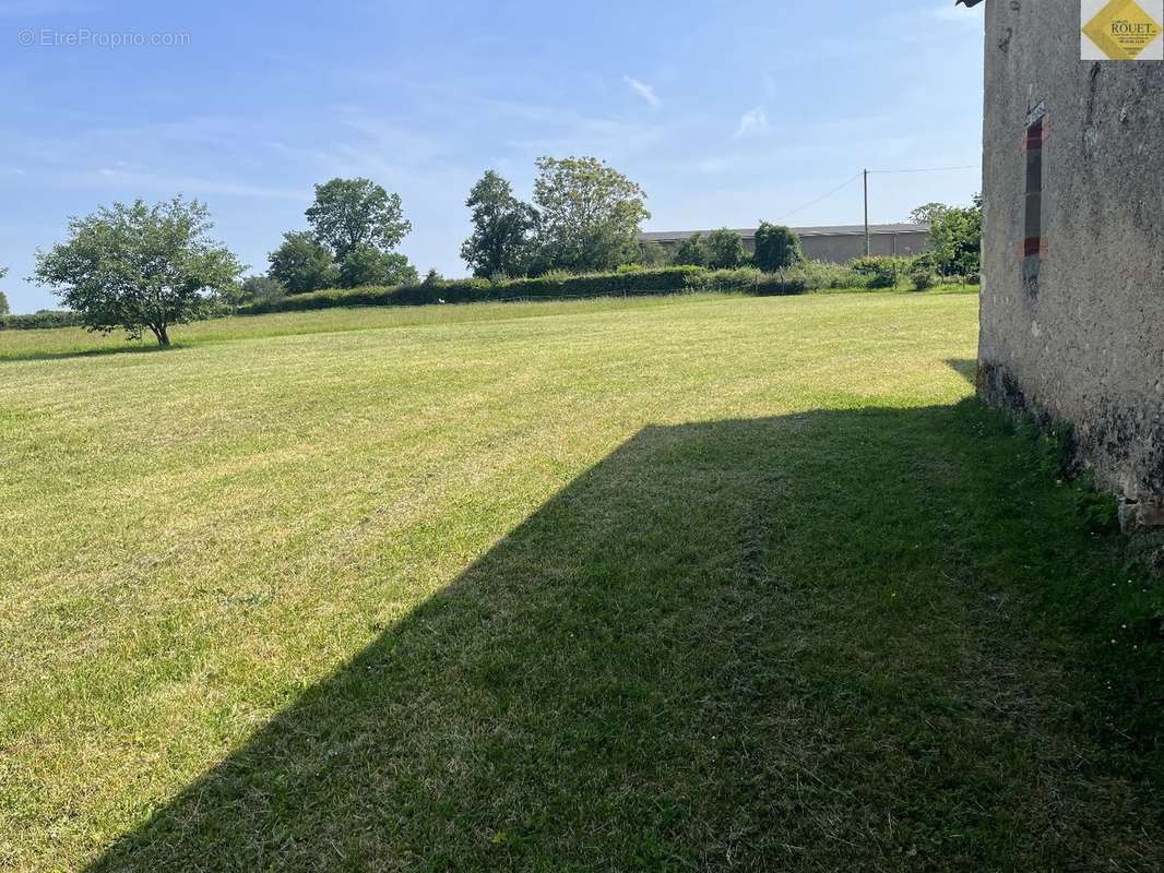 Maison à VICQ-SUR-GARTEMPE