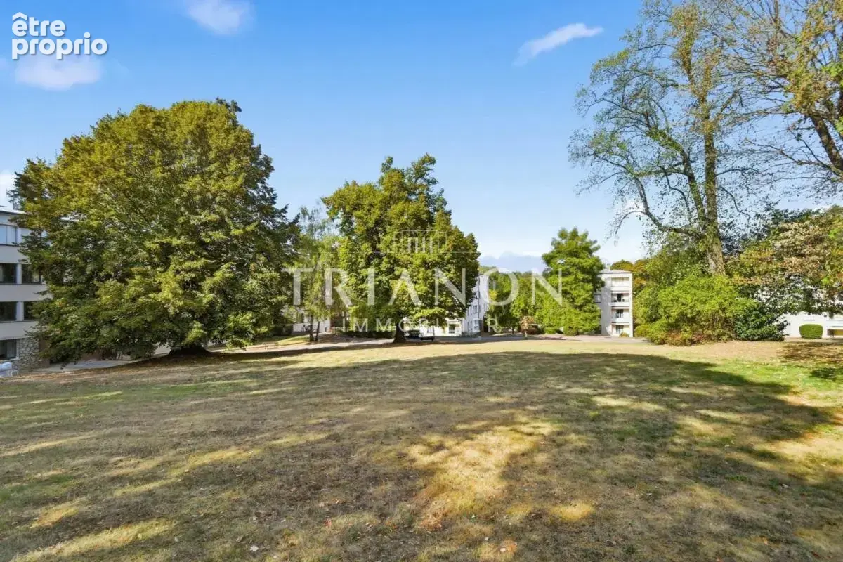 Un cadre privilégié pour ce bel appartement de 5 pièces et 81m² - photo 12