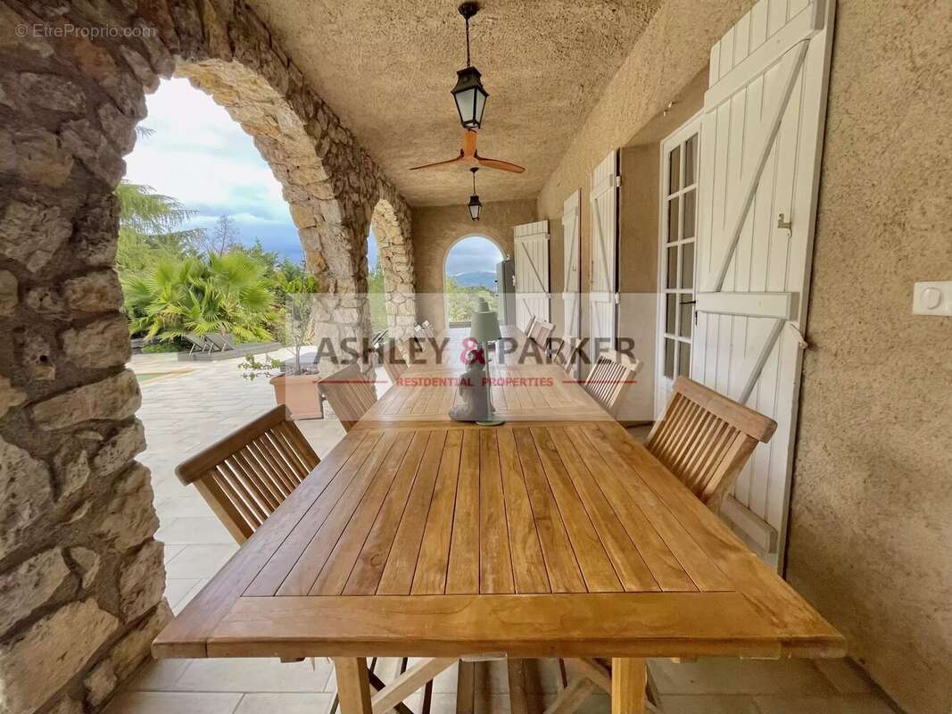 Maison à PEYMEINADE