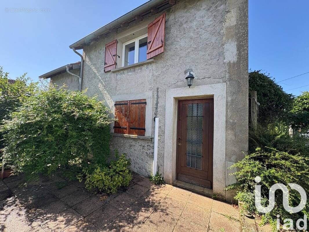 Photo 1 - Maison à JUSSY-LE-CHAUDRIER