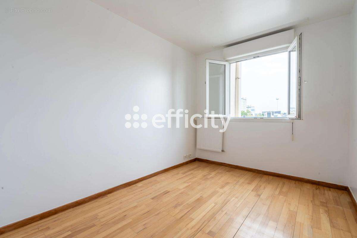 Appartement à BONDY