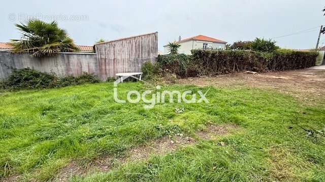 Terrain à LA ROCHELLE