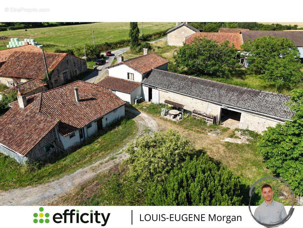 Maison 189 m² à Charroux  - photo 3