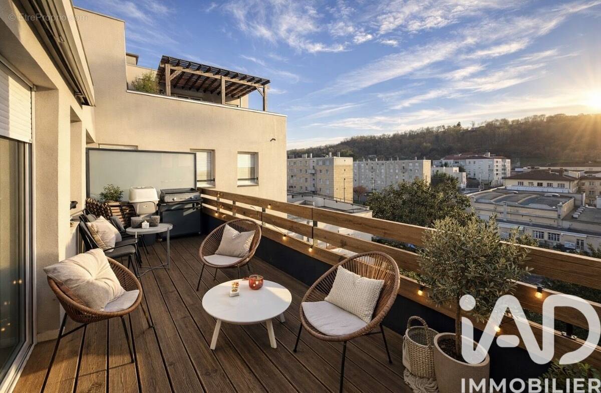 Photo 1 - Appartement à BOURGOIN-JALLIEU