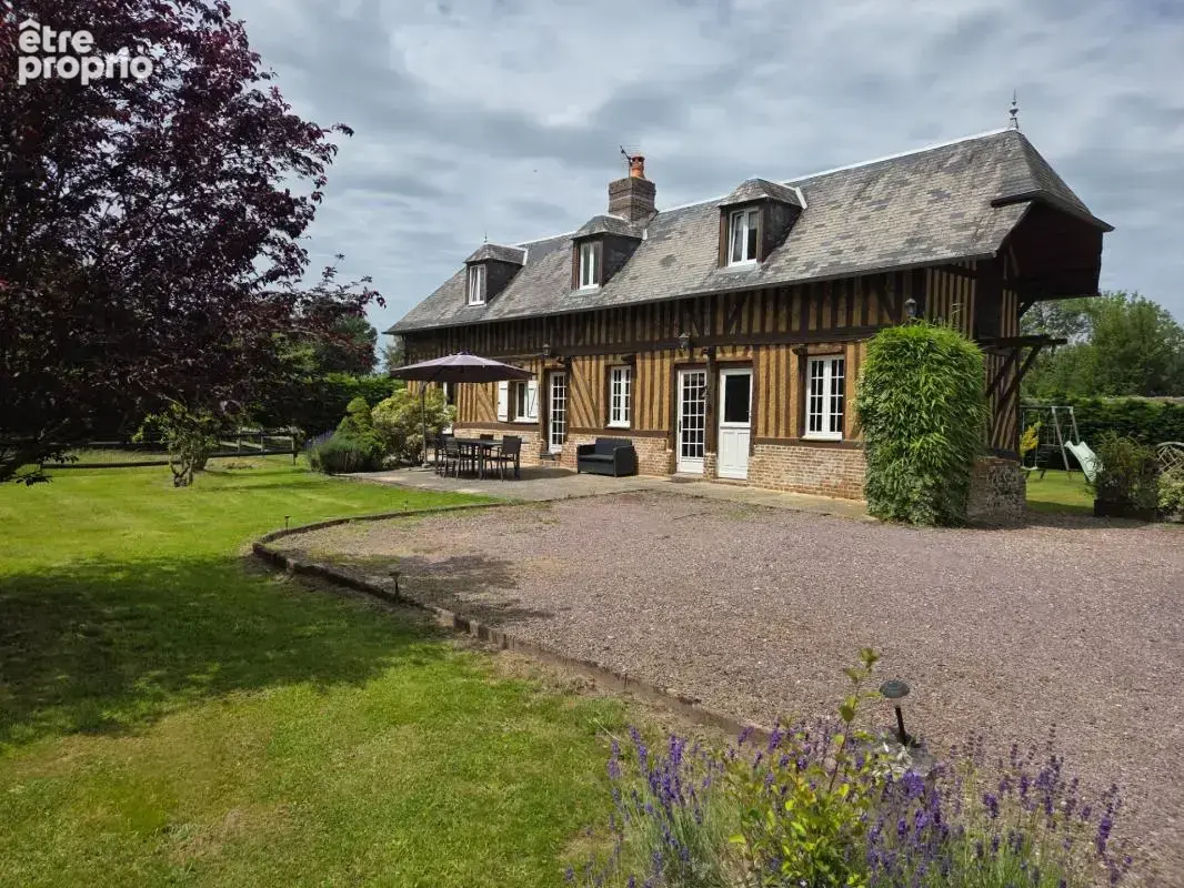 Maison Normande de 94 M2 avec un gîte de 45 M2 au calme sur un terrain de 7697 M2 - photo 2