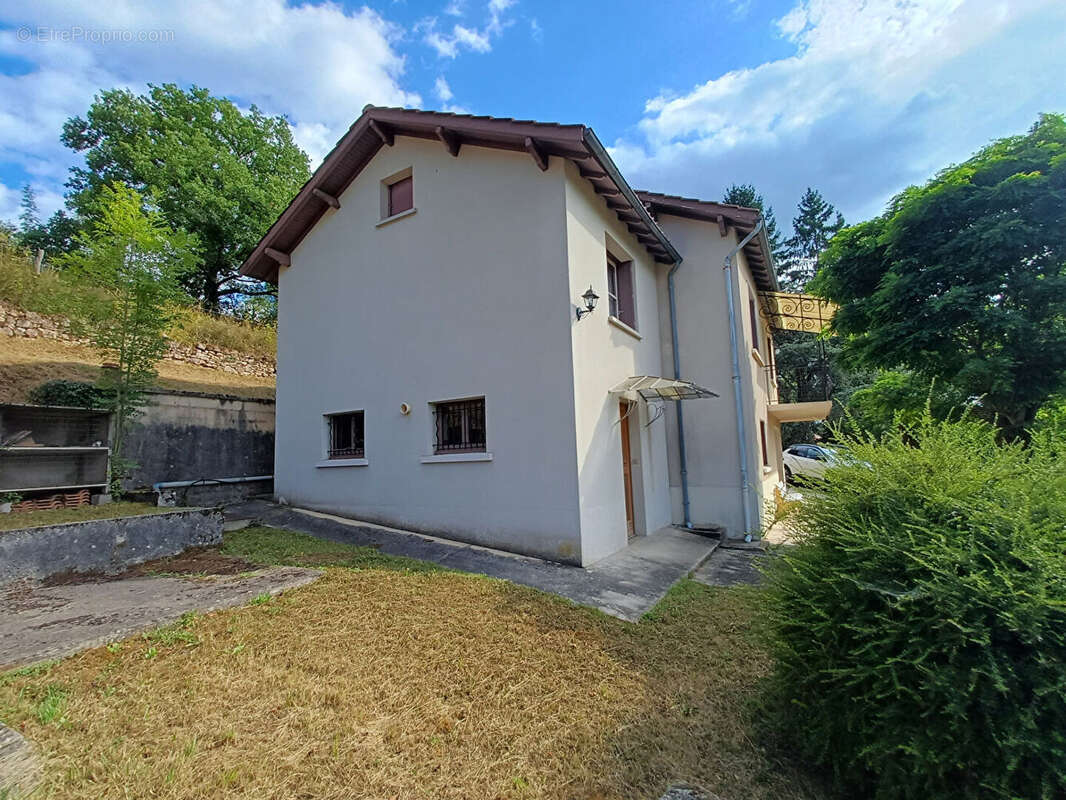 Maison à CAPDENAC