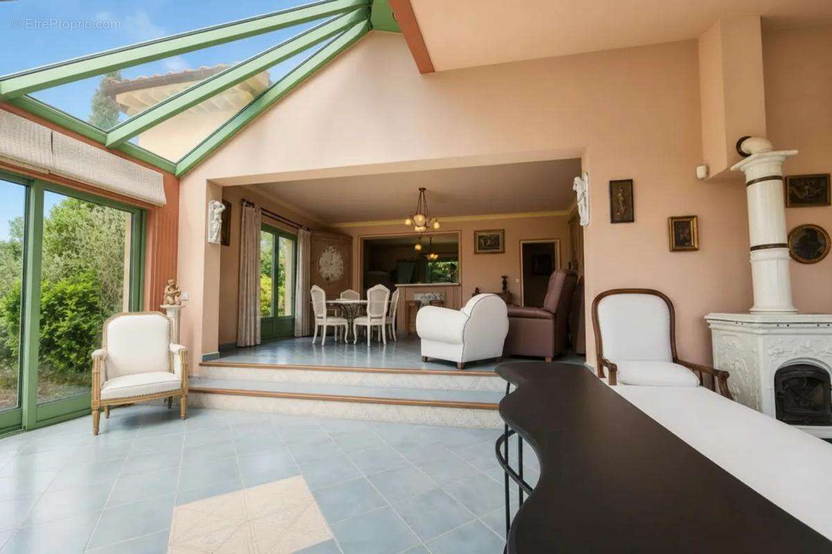Villa avec piscine, vue sur collines, mer et lac + maison d'amis - photo 4