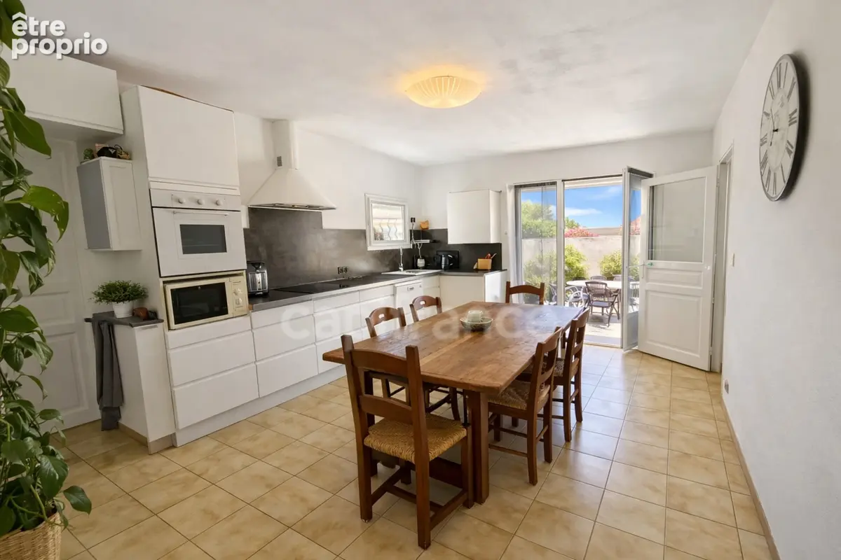 Piscine, 4 chambres, 136 m², jardin, garage et DPE B : une villa prête à vivre qui mérite une visite - photo 7