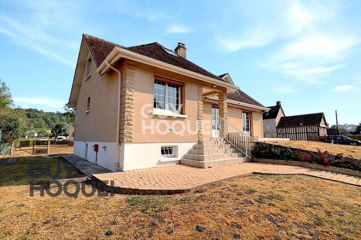Maison de 150 m2 à Beaumont le Roger - photo 2