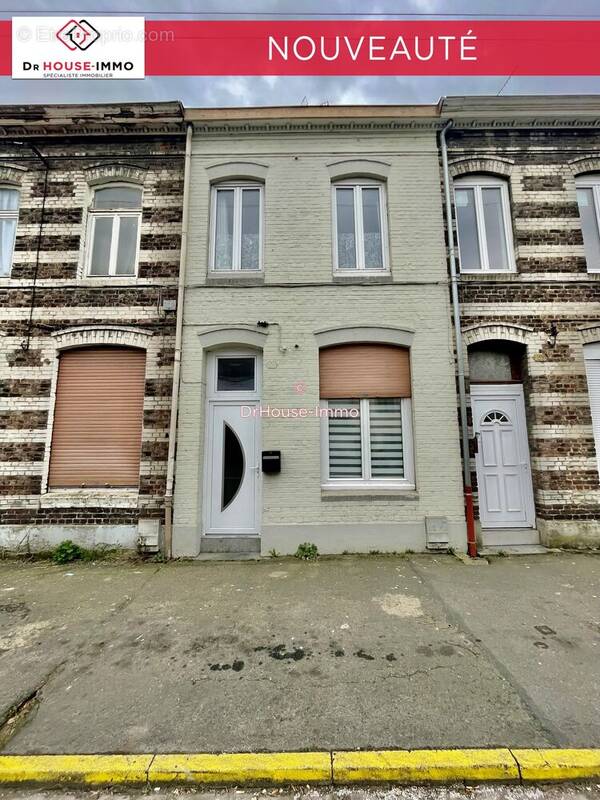 Maison à QUIEVRECHAIN