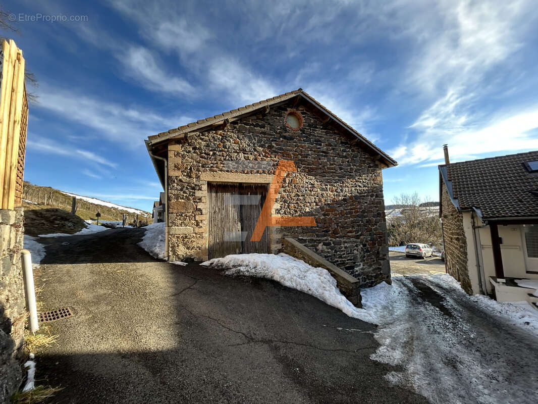 Maison à SAINT-FRONT