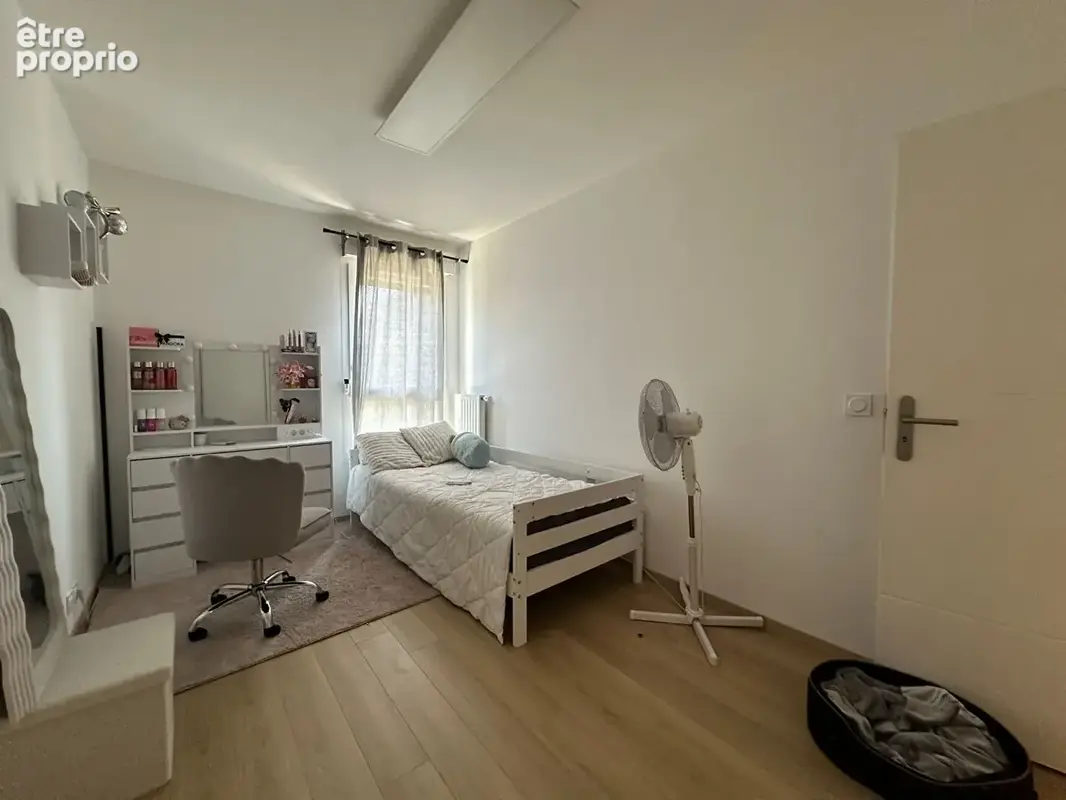 Saint-Julien-en-Genevois -  Magnifique T4 de 97,19 m² avec grand balcon, garage et cave - photo 4