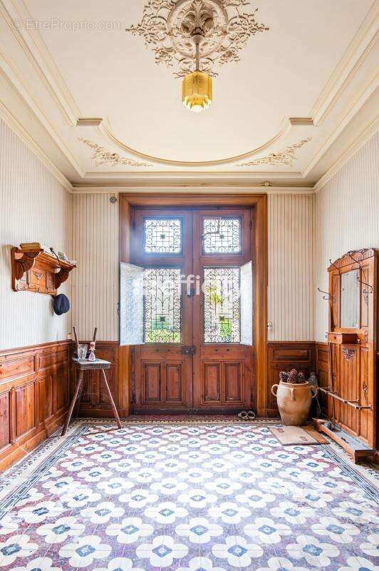 Maison 425 m² à Reparsac  - photo 6