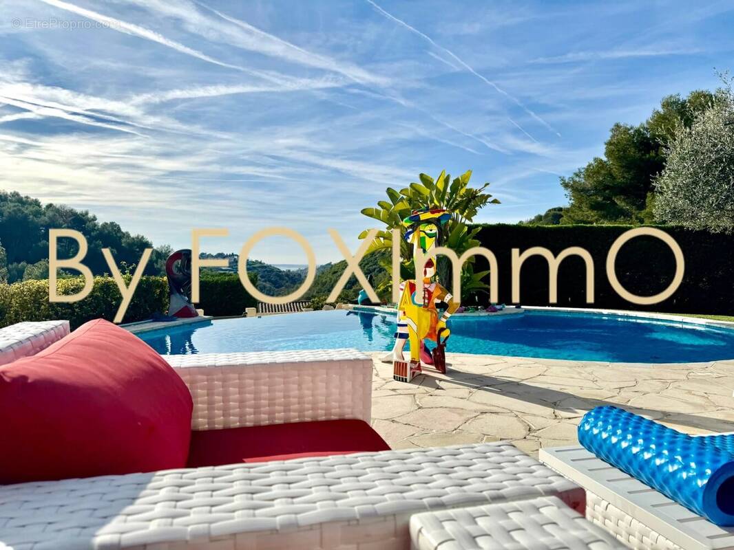 Maison à SAINT-LAURENT-DU-VAR