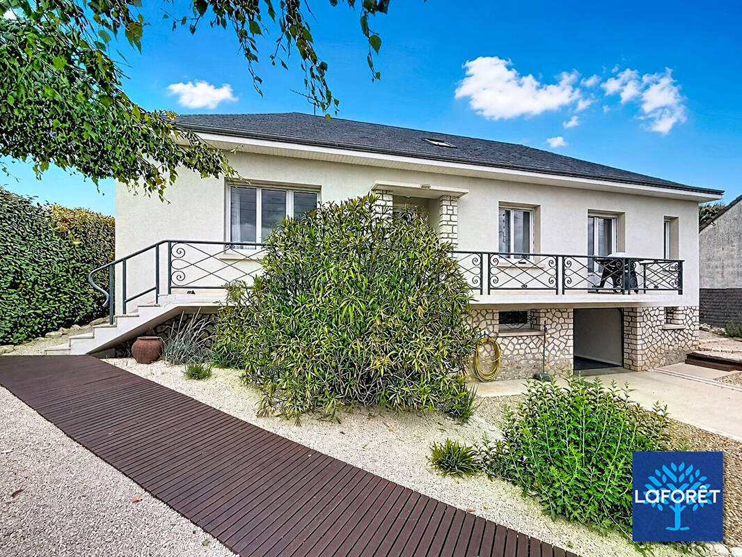 Maison à LA CHAUSSEE-SAINT-VICTOR