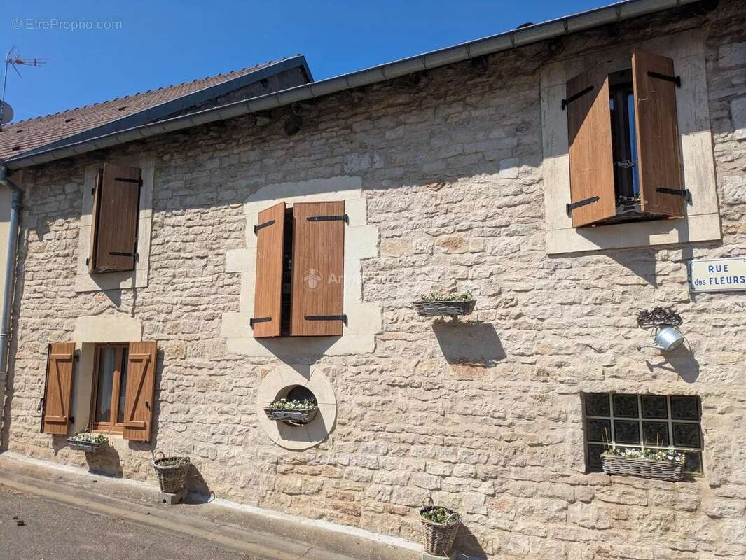 Maison de charme en pierre - photo 3