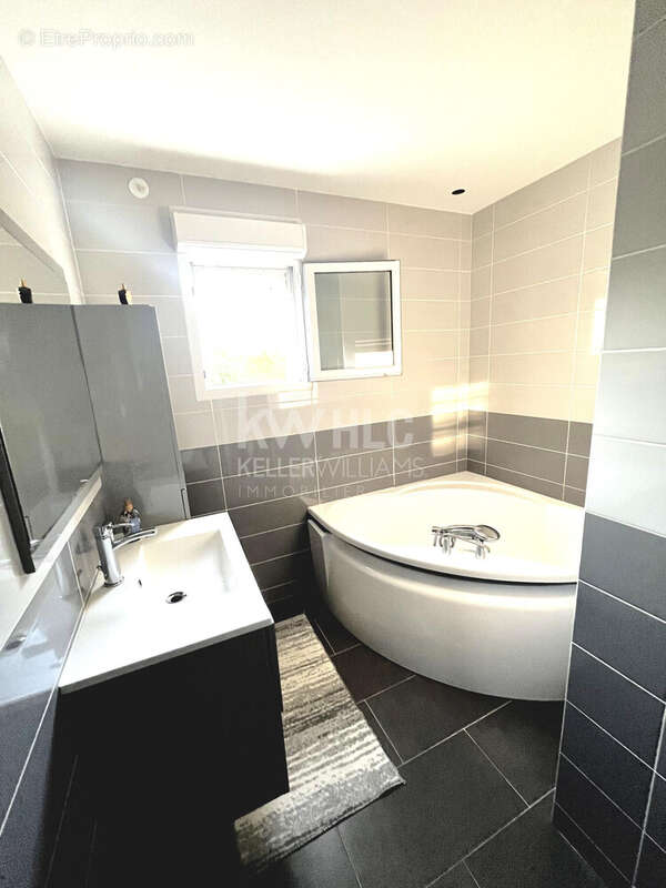 Maison 95 m² à Saint-Jouvent  - photo 4
