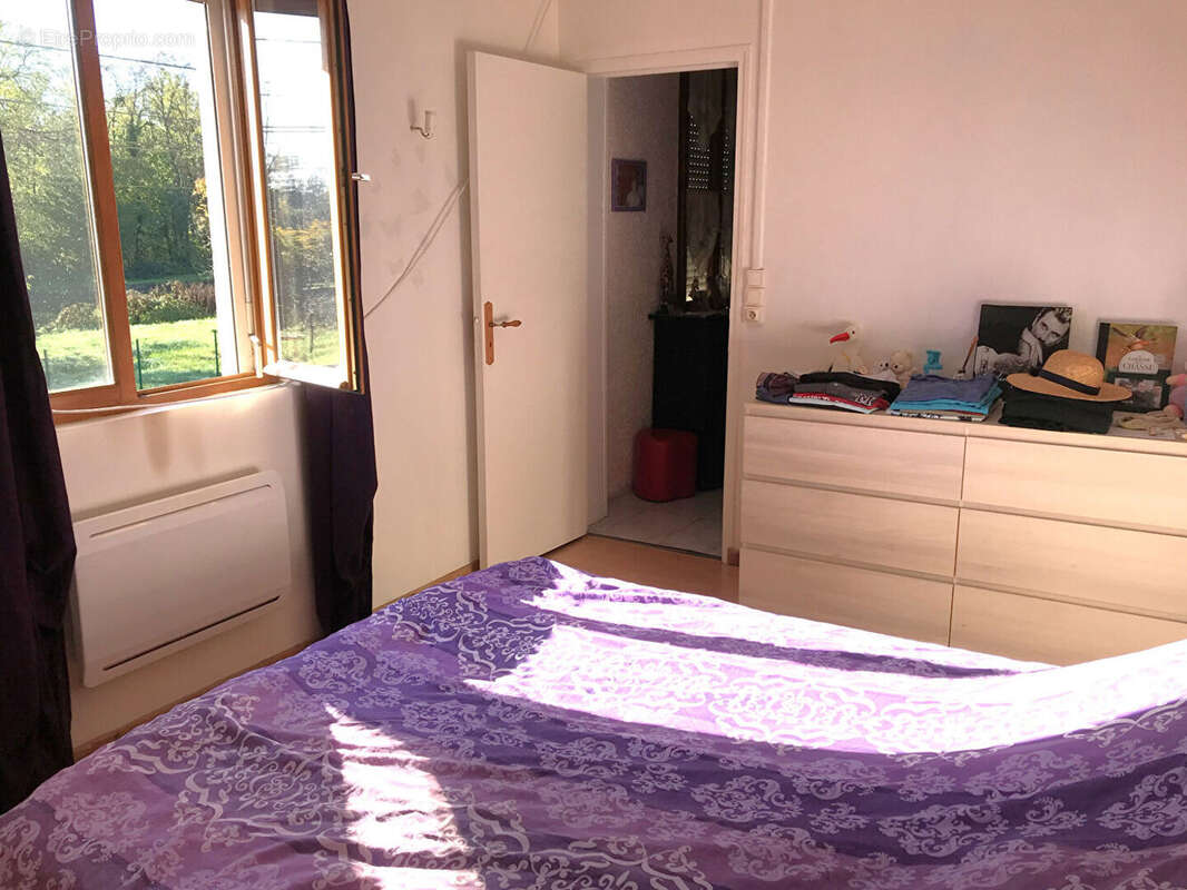 Appartement à BRIENON-SUR-ARMANCON
